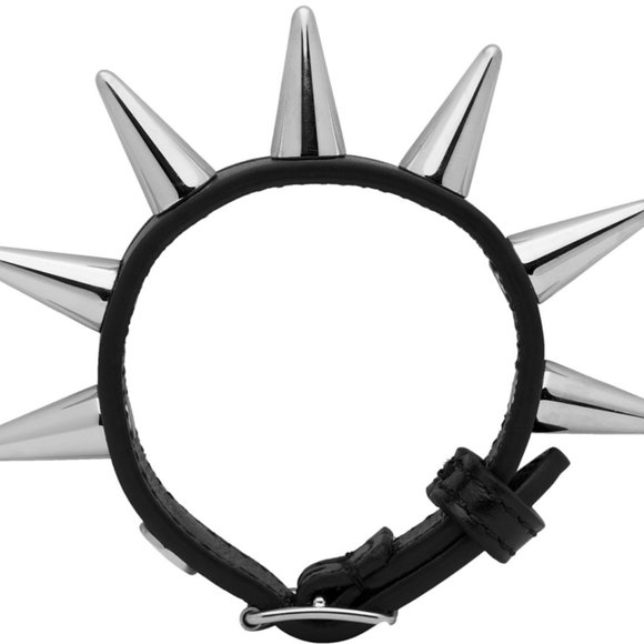 RARE YO FIND THIS NEW! Gucci Stud Motif Leather Bracelet in Black NEW IN BOX - Picture 1 of 11